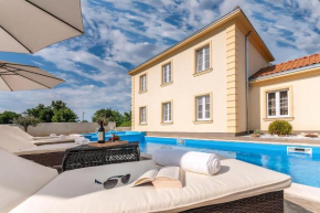 Ferienhaus Mit Privatpool Für 8 Personen Ca, 130 M Sup2 In Rojnici, Istrien Binnenland Von Istrien